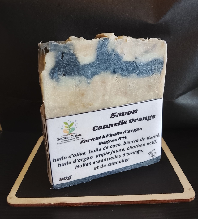 🌿 Savon Cannelle Orange – 80 g  Enrichi à l’huile d’argan – Surgraissé 8% Fabrication artisanale – Saponification à froid (SAF)