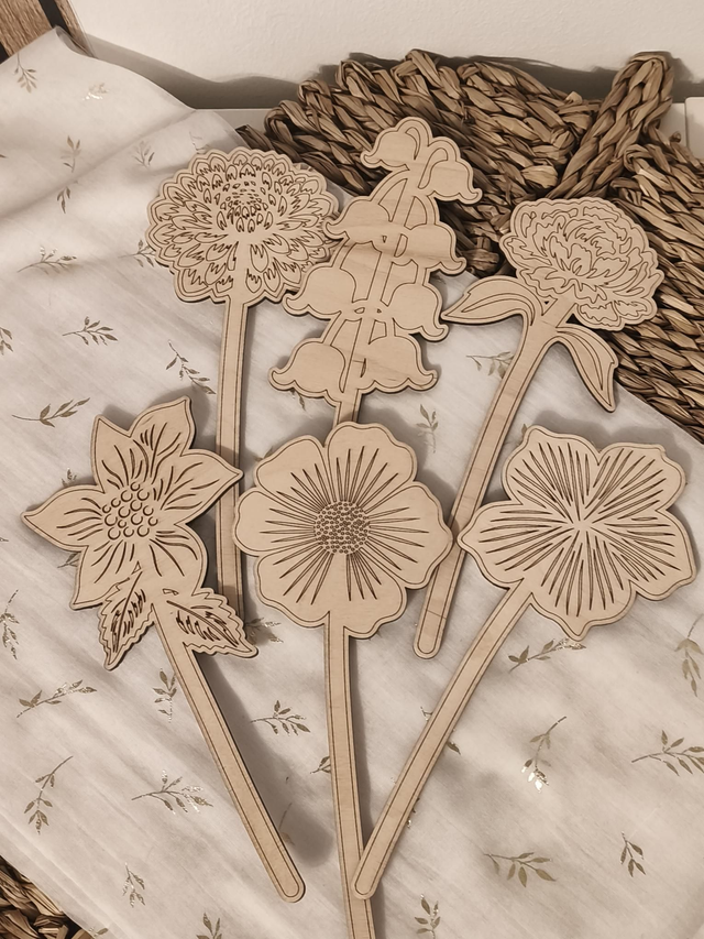 2 ème Bouquet éternel – Lot de 6 fleurs en bois à colorier