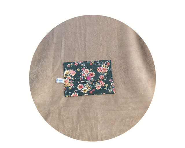 Pochette à savons fleurie verte