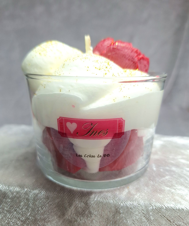 Inès-Bougie fleurie