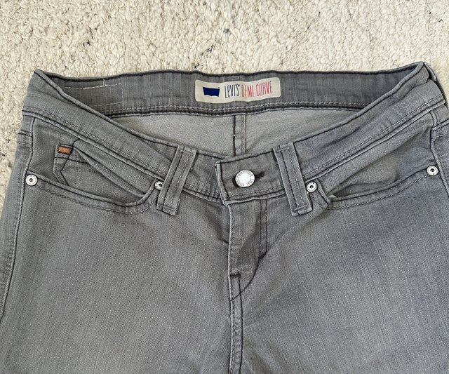 Jeans Levi’s Demi Curve Gris