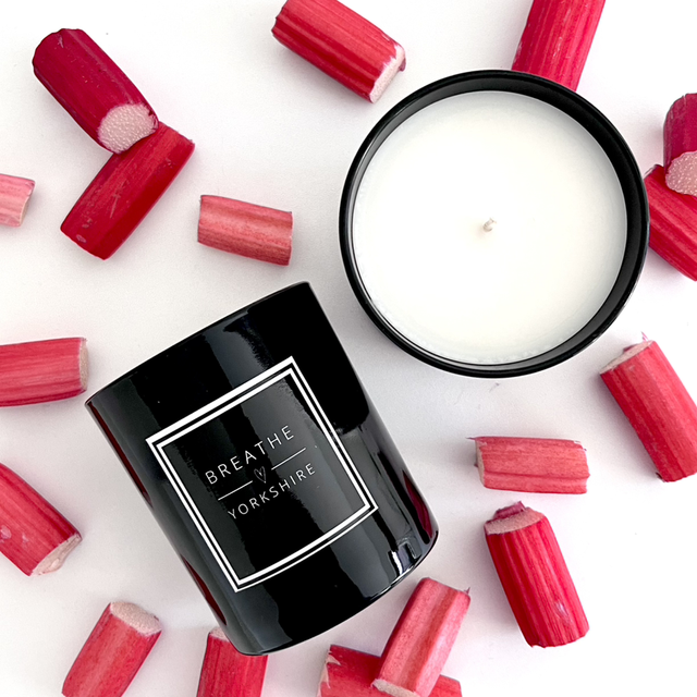 Black Plum &amp; Rhubarb Scented Candle 