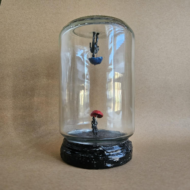 Umbrella Lovers Figure Doll Miniature ECO Handmade Table Decor Art Decor