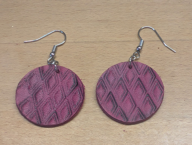 Boucles d&#039;oreille cuir.