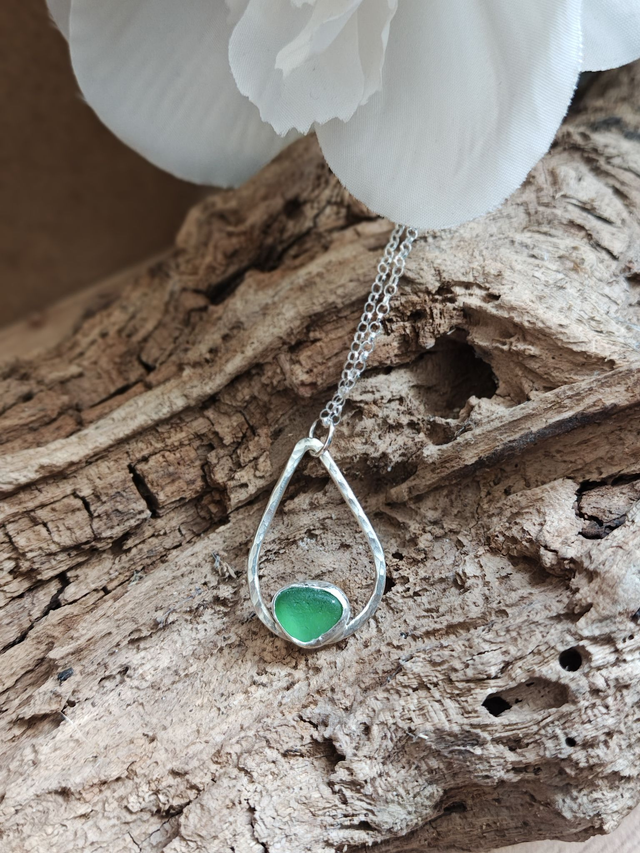 Emerald Ocean Pendant 