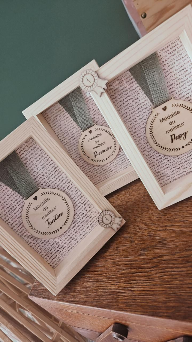 Petit cadre + médaille personnalisée