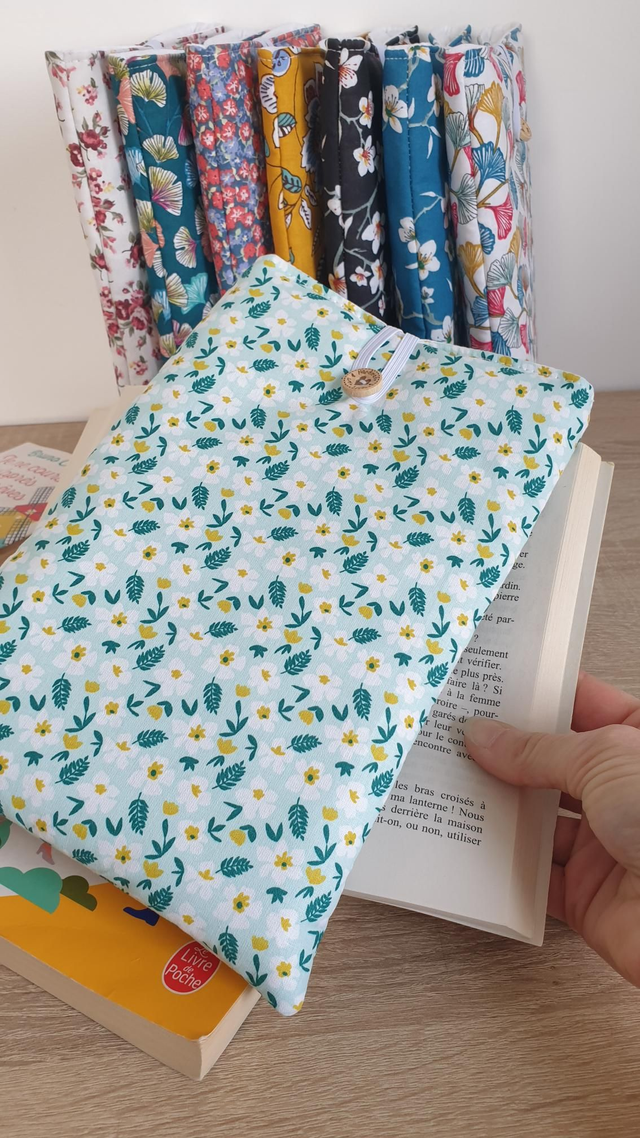 Pochette/couvre livre fleuri vert