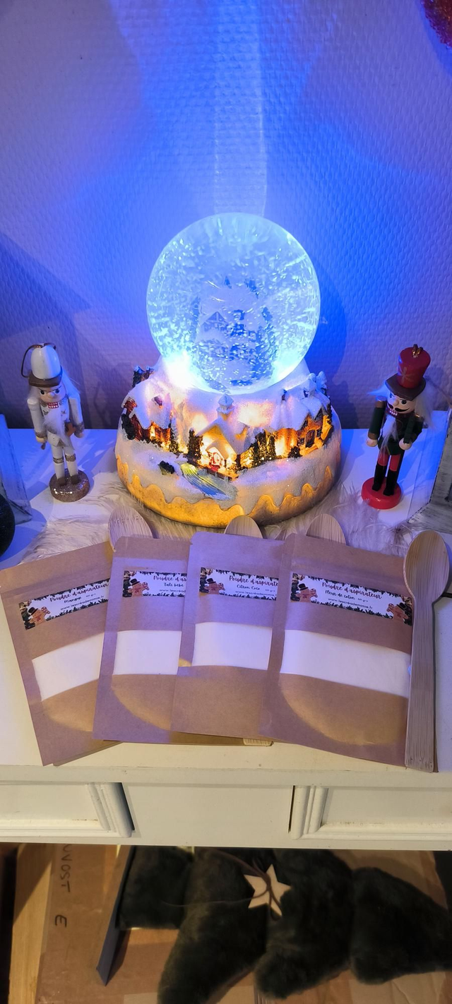 Poudre d'aspirateur parfumée 