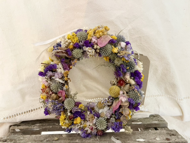 small flower wreath 