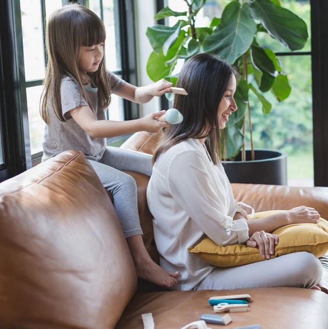 Wooden Hair Dresser Play Set