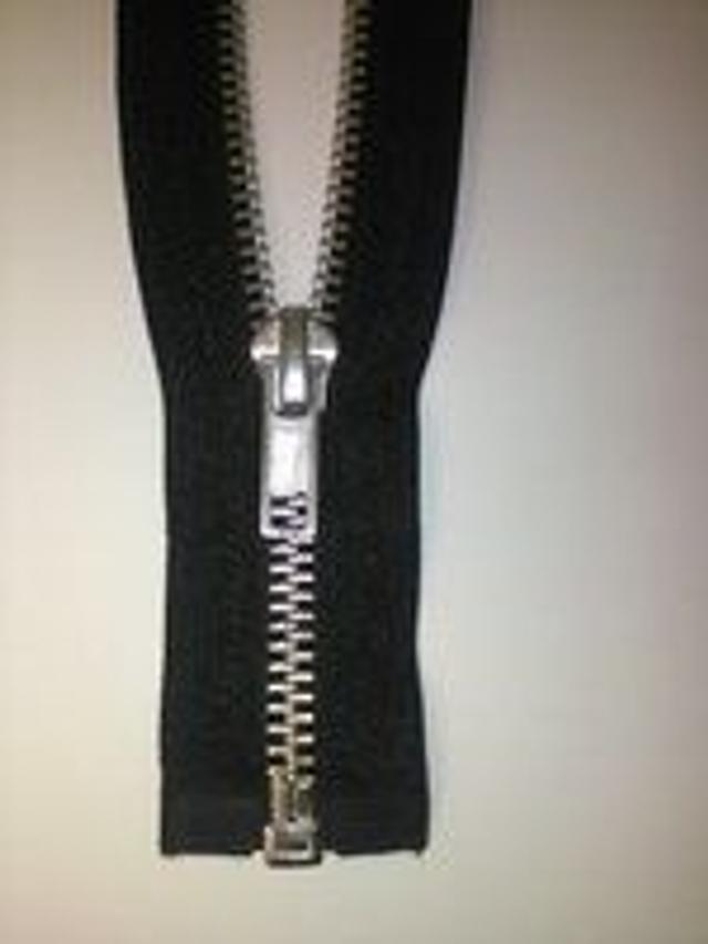 YKK rits 75 cm deelbaar nikkel 6mm zwart 