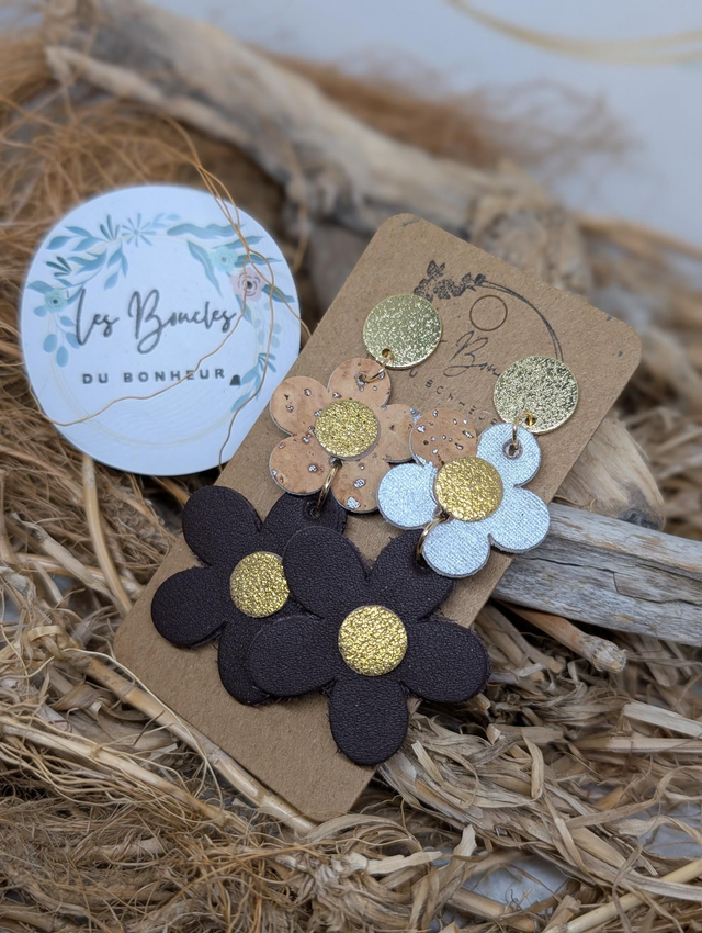 Boucles d&#039;oreilles Marguerite liège cuir marron doré m1099