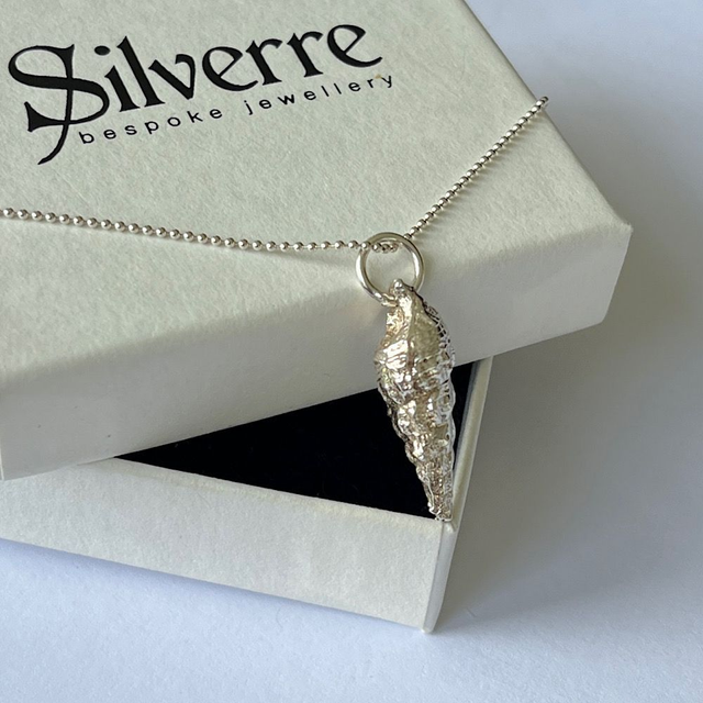 Sterling Silver Shell Pendant.