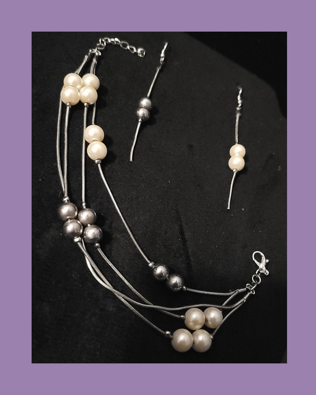 Silver &amp; Pearl Set