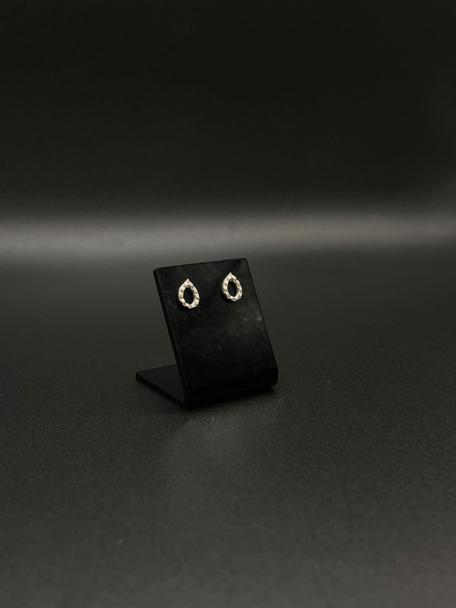 Brinco pingo de zircônias