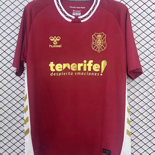 Segunda equipación club deportivo Tenerife 25, 26