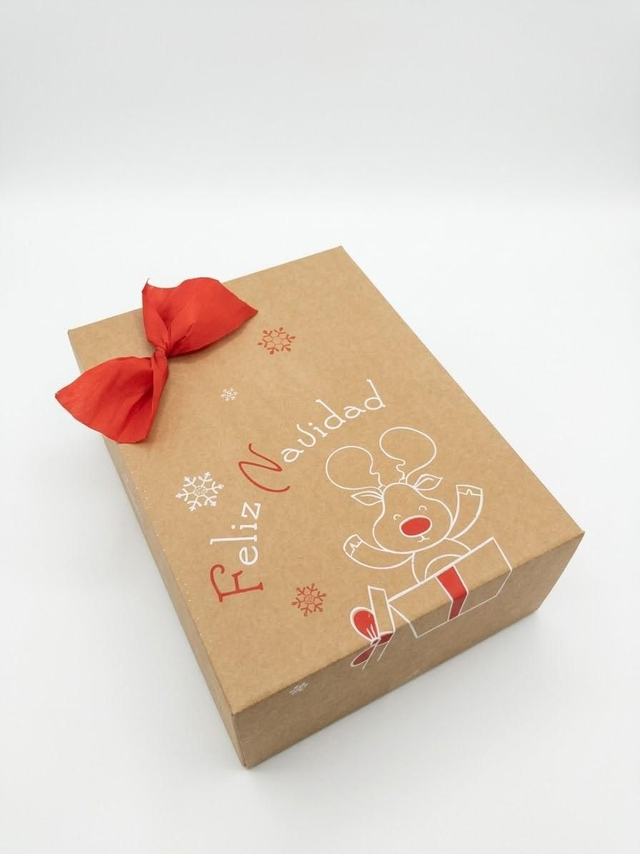 Lote Navideño Gourmet Ibérico con Vino Tinto y Estuche de Regalo

