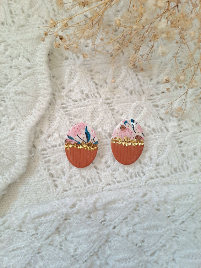 Boucles d&#039;oreilles ovales Pétales roses