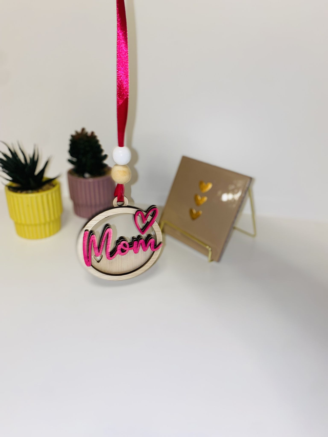 Liefdevol Mom Cadeau – Laser Gesneden Autohanger met Details