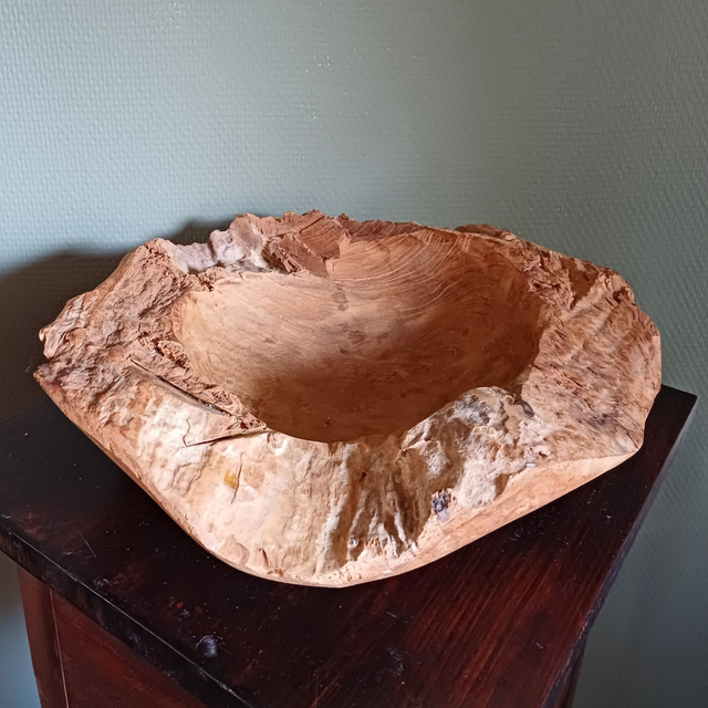 Indonesia | Handgemaakte robuuste houten Fruitschaal Snuisterijenschaal (afmetingen 32,0 x 29,0 x 6,0 cm) in Bruine kleur | Vintage