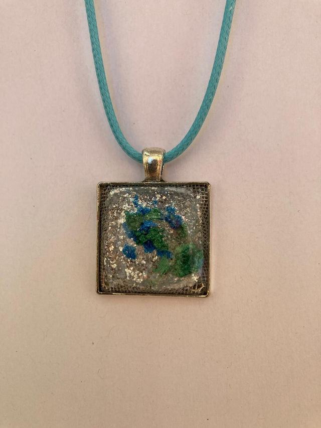 Collier KM02 Carré Mica Turquoise 