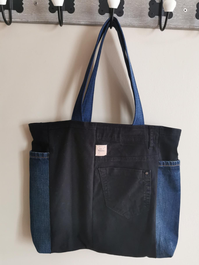 Sac cabas en jean noir - Grand format et poches pratiques