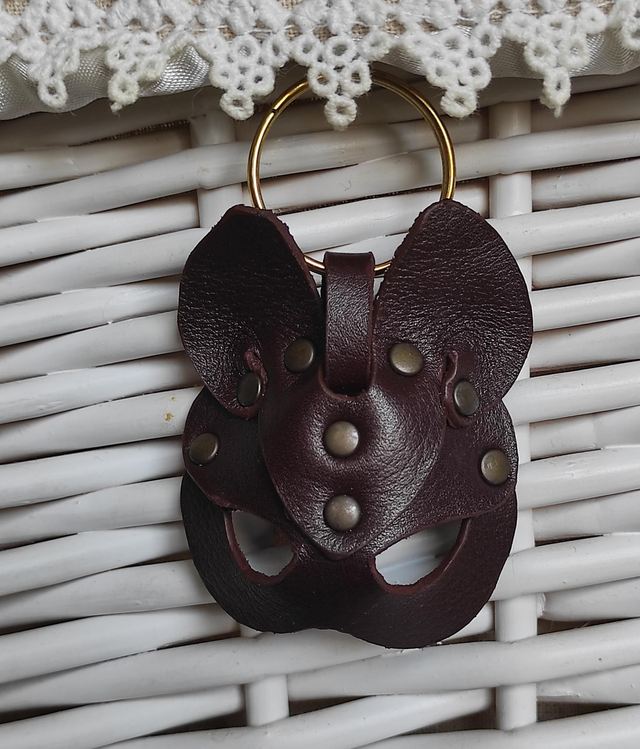 Porte clés masque en cuir 