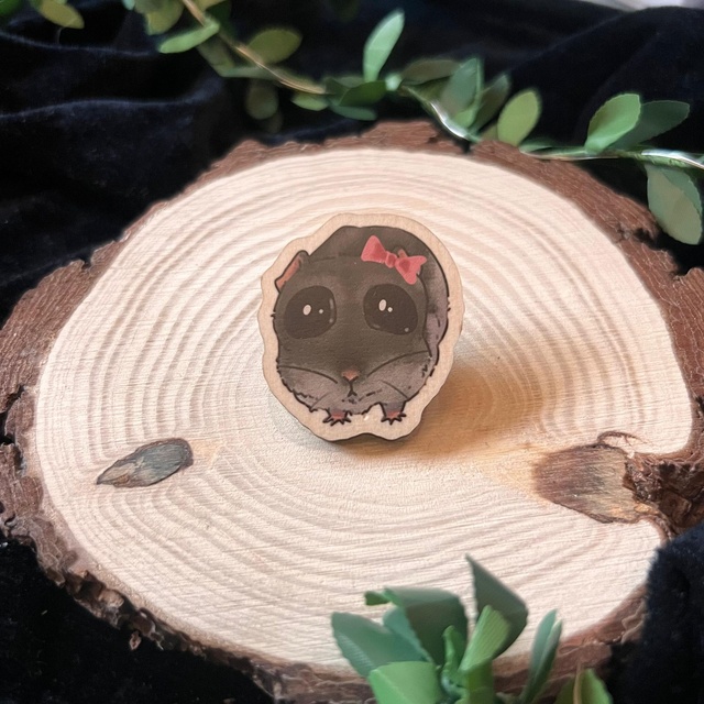 Pin animal - hámster llorando con lazo