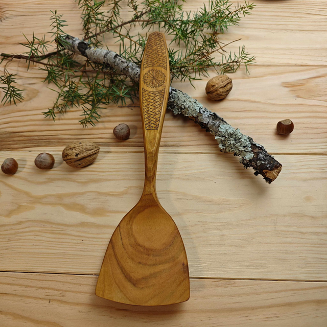 Spatule en merisier avec kolrosing-C281