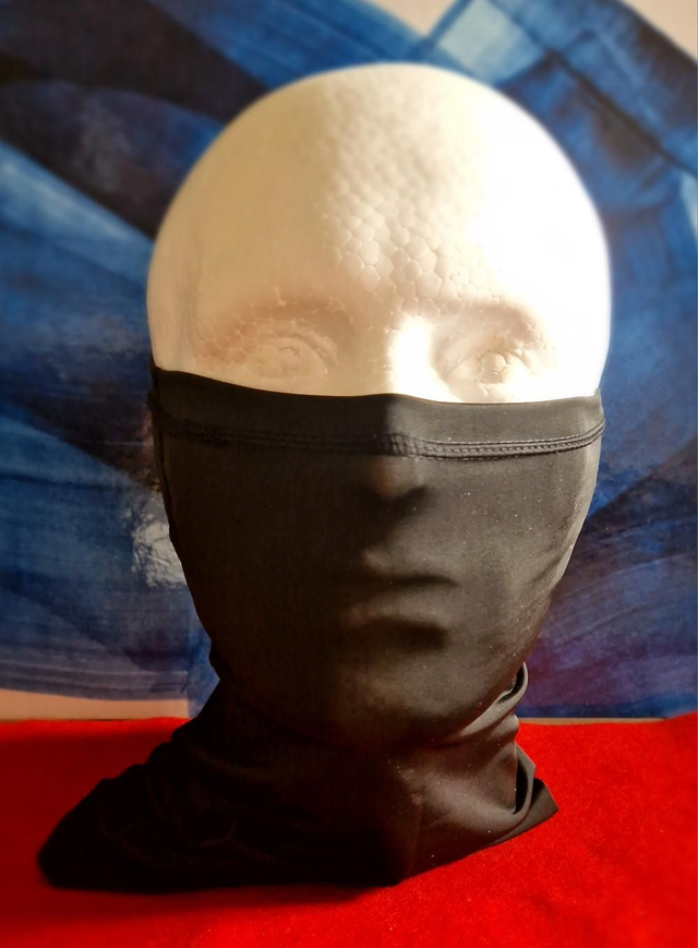 Cache col neutre noir