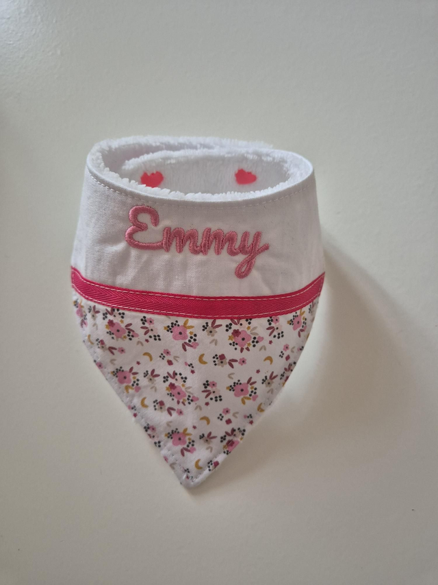 Bavoir bandana réglable et personnalisé