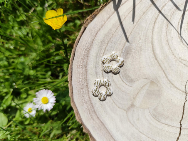 Pampilles blanches et dorées 