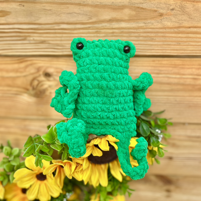 Plushie Pals "Freddy Frog"