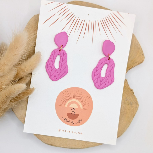 Boucles d'oreilles roses en pâte polymère