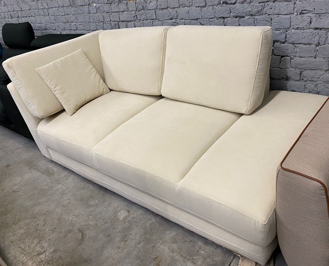 Méridienne droite &quot;L&#039;Officiel Interiors&quot;