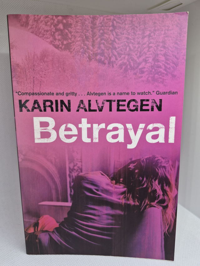 Karin Alvtegen - Betrayal