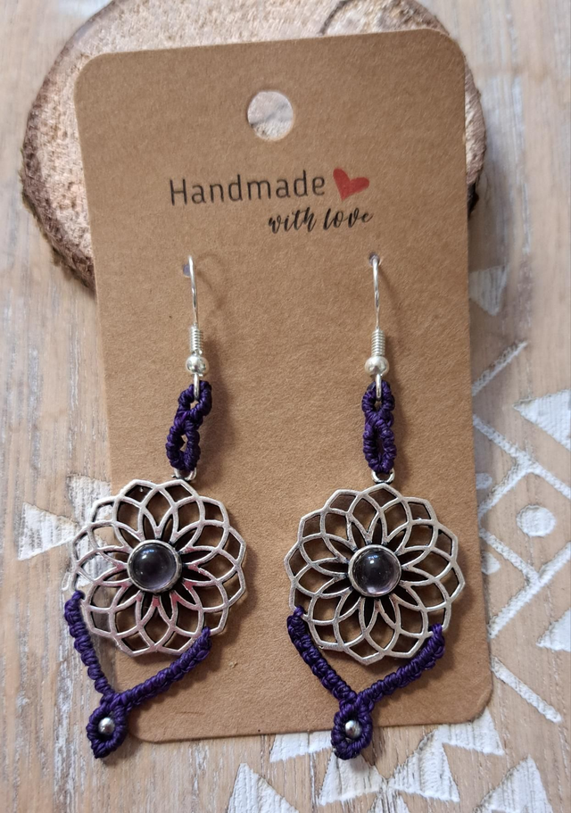 Boucles d'oreilles micro-macramé Petite fleur