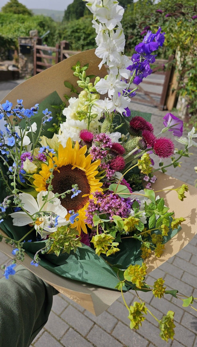 Hand-Tied Bouquet Workshop ~ Saturday 19th July - 4pm - 6.30pm