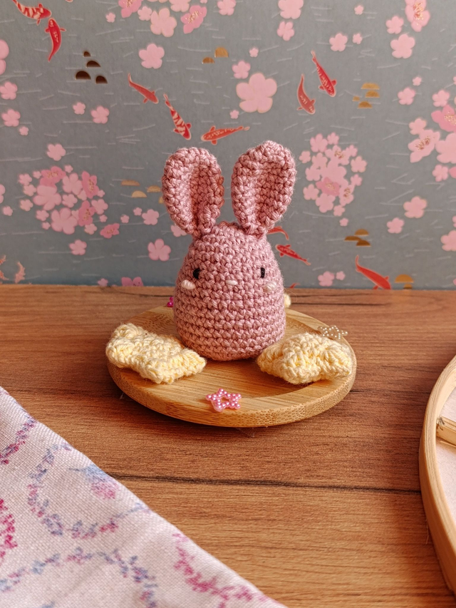 Hase mit Sternen auf Bambus