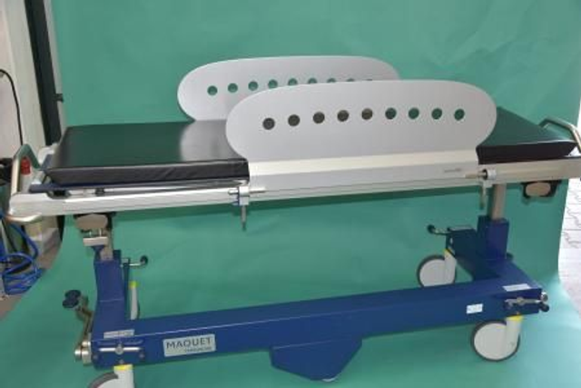 MAQUET 4748 Transmobil, transporteur de patients avec plaques latérales de protection