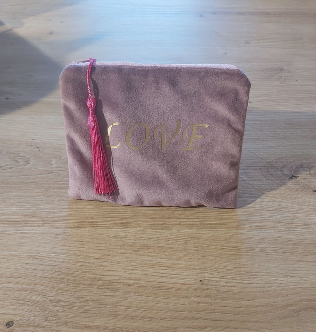 Petite pochette love