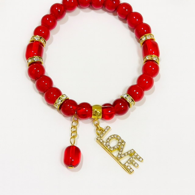 Rode Armband met LOVE Bedel – Sparkle of Love | Handgemaakt Sieraad