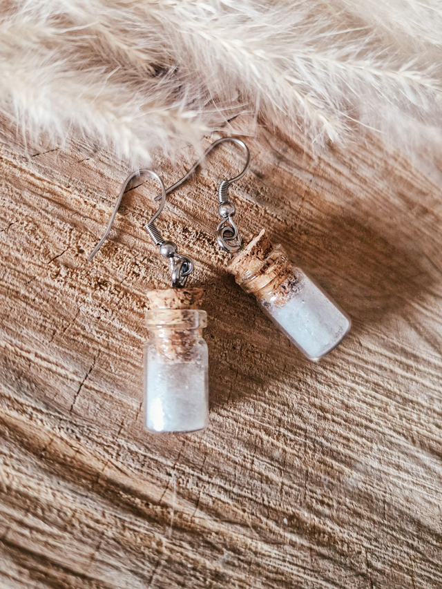 Boucles d'oreilles "Fioles pailletées" - Modèle blanc