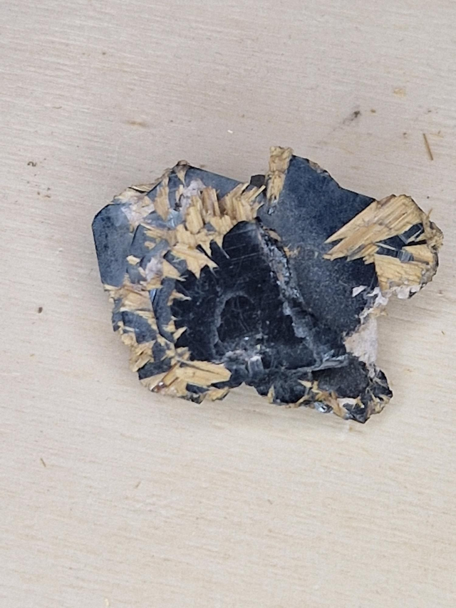 Hématite, Rutile / 015