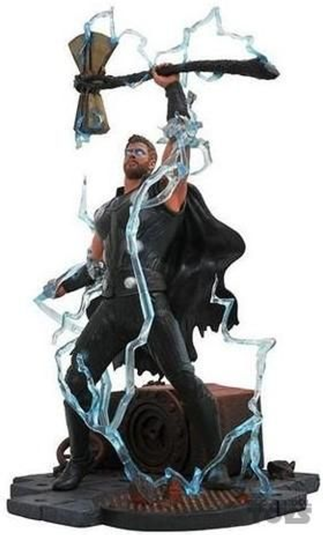Marvel: Thor Diamond Select Diorama Gallery Figure