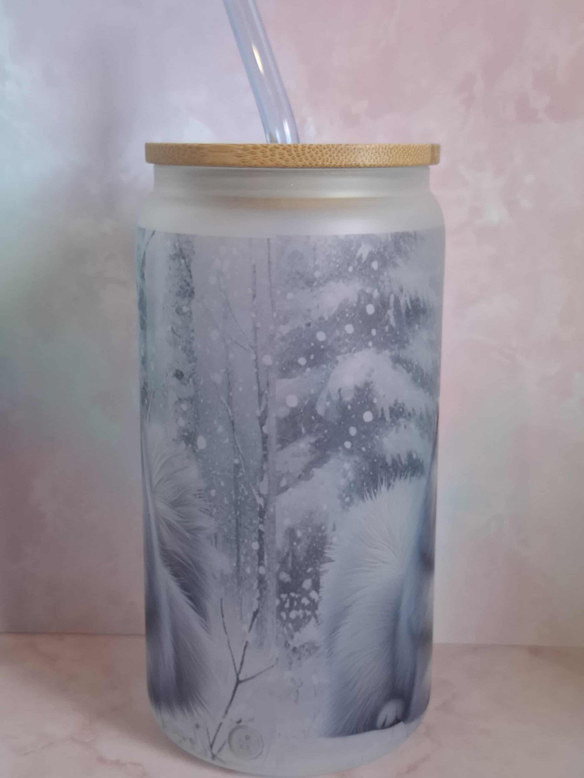 Verre givré Samoyède sous la neige