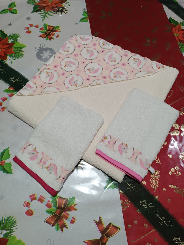 cape de bain bébé personnalisé avec prénom 