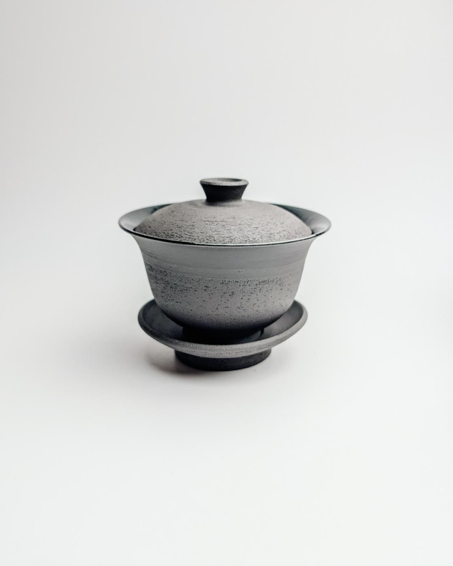 Gaiwan z krzywym spodkiem "czarno na czarnym"
