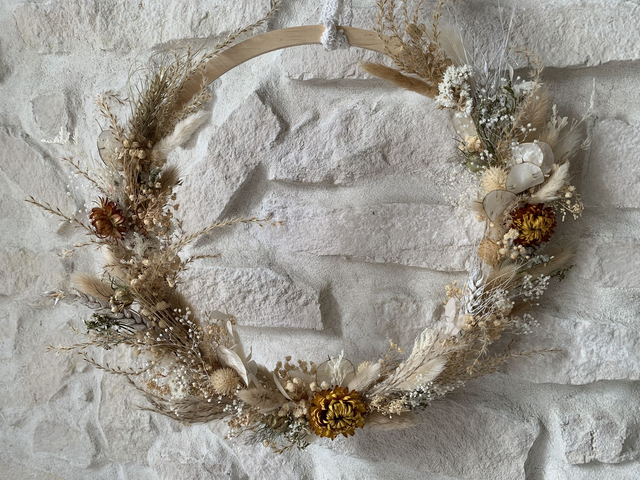 Couronne de fleurs blanche