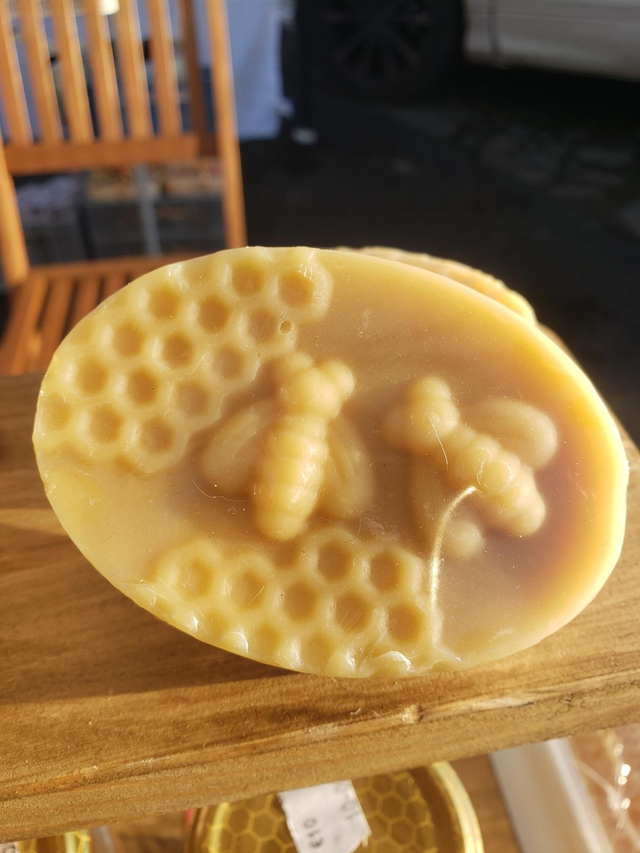 Savon miel amande douce en saponification à froid 